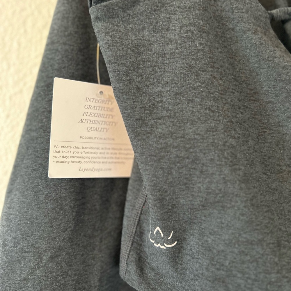 Beyond Yoga Spacedye Enlighten Cropped Pullover Darkest Night Black Size XL - Picture 11 of 11